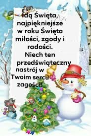 Bałwan ubierający choinkę idą święta